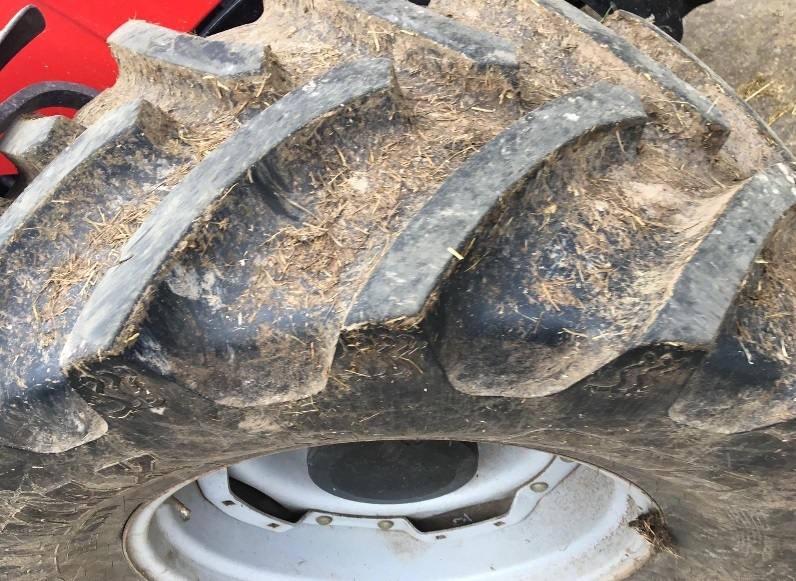 TE00110B – 2008 MF6480 Transport 4WD Tractor - Image 4