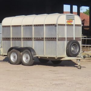BATESON LIVESTOCK TRAILER